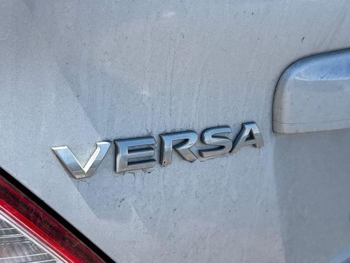 Brilliant Silver 2014 Nissan Versa 1.6 S+