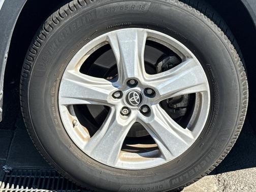Celestial Silver Metallic 2023 Toyota Highlander LE
