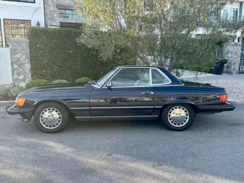 1988 Mercedes-Benz S-Class 560 SL