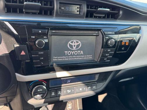 Classic Silver Metallic 2015 Toyota Corolla LE