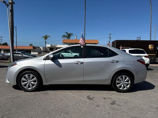 Classic Silver Metallic 2015 Toyota Corolla LE