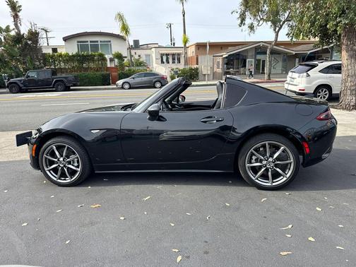 2023 Mazda MX-5 Miata RF Grand Touring