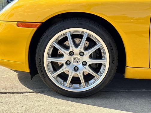 2001 Porsche 911 Carrera Cabriolet