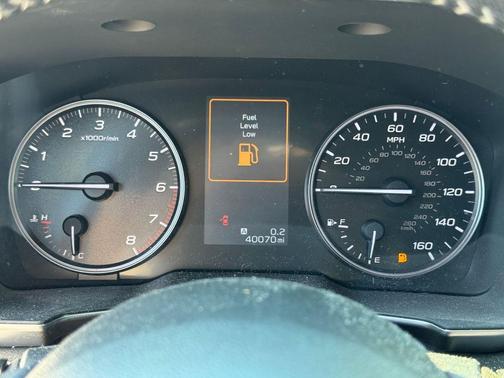 Crystal White Pearl 2022 Subaru Outback Limited XT