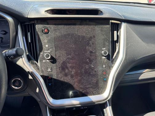 Crystal White Pearl 2022 Subaru Outback Limited XT