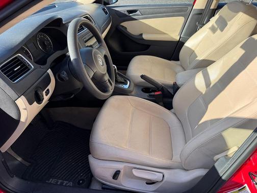 2014 Volkswagen Jetta Auto SE