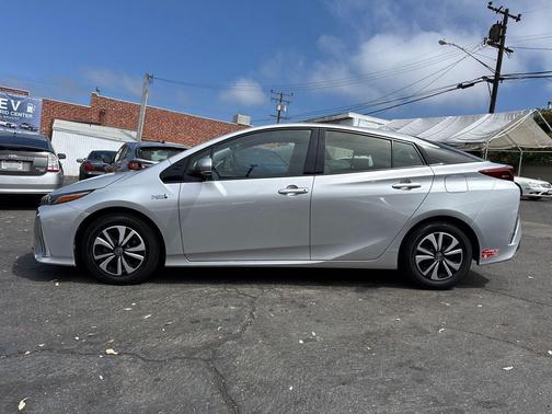 2017 Toyota Prius Prime Plus