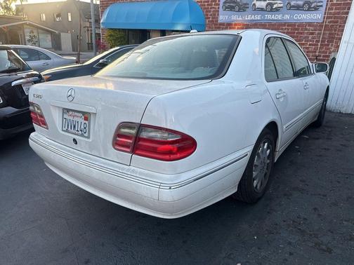 2000 Mercedes-Benz E-Class E 320