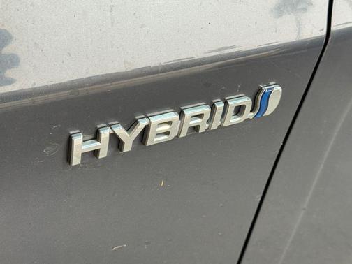 Winter Gray Metallic 2014 Toyota Prius Two