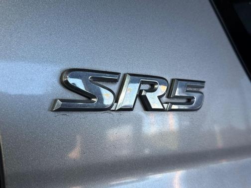 2001 Toyota Sequoia SR5