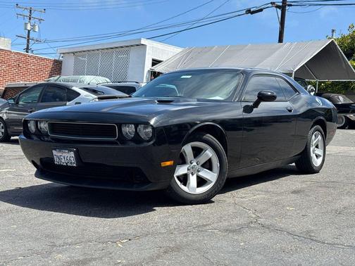 Black Clearcoat 2014 Dodge Challenger SXT