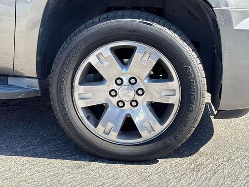 Steel Gray Metallic 2012 GMC Yukon SLE