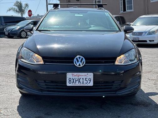 2015 Volkswagen Golf SportWagen TDI S 4-Door
