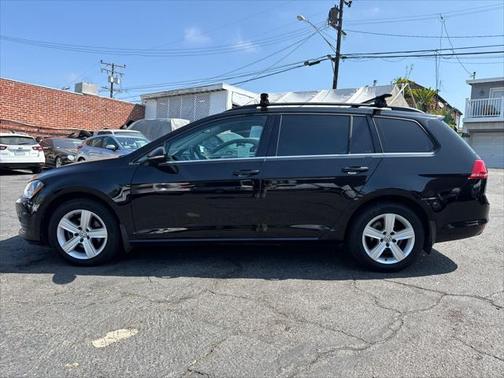 2015 Volkswagen Golf SportWagen TDI S 4-Door