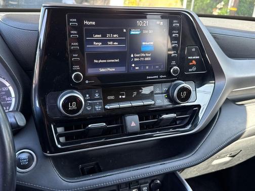 Moon Dust 2020 Toyota Highlander LE