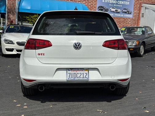 2017 Volkswagen Golf GTI 2.0T S 4-Door