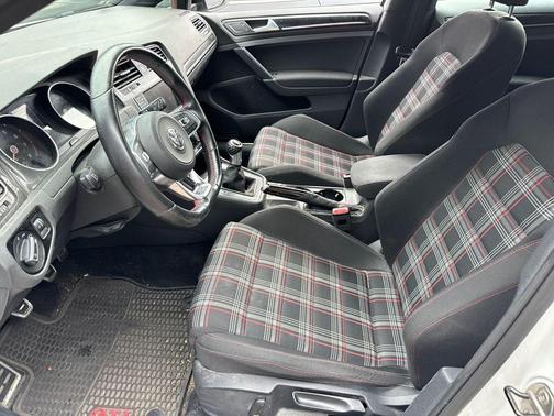 2017 Volkswagen Golf GTI 2.0T S 4-Door