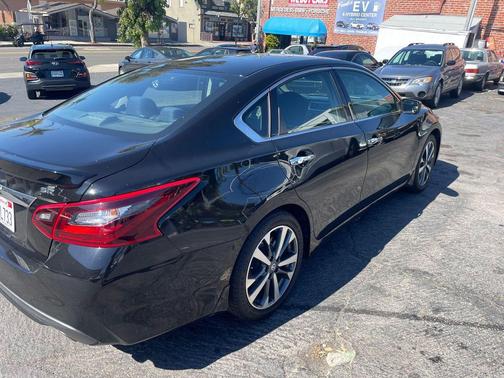 2017 Nissan Altima 2.5 SR