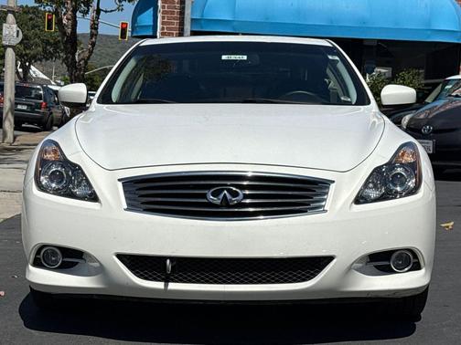 Moonlight White 2014 INFINITI Q60 Journey