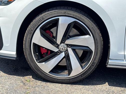 Pure White 2018 Volkswagen Golf GTI 2.0T S 4-Door