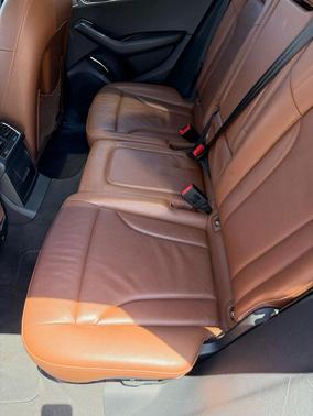 Deep Sea Blue Pearl Effect 2011 Audi Q5 Premium Plus