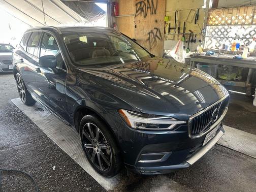 Denim Blue Metallic 2019 Volvo XC60 T6 Inscription