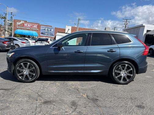 Denim Blue Metallic 2019 Volvo XC60 T6 Inscription