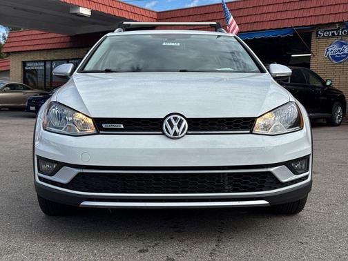 2017 Volkswagen Golf Alltrack 4Motion