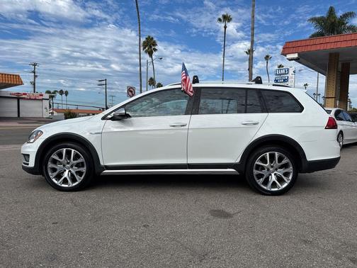 2017 Volkswagen Golf Alltrack 4Motion