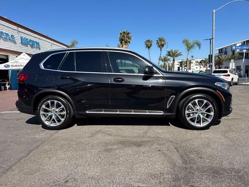 Black Sapphire Metallic 2019 BMW X5 xDrive40i