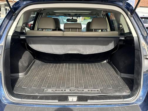 Blue 2011 Subaru Outback 2.5 i Limited