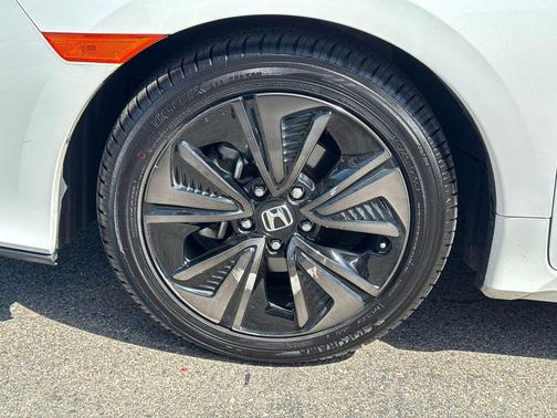 White Orchid Pearl 2019 Honda Civic EX