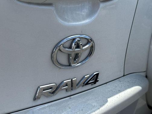 Blizzard Pearl 2011 Toyota RAV4 Limited