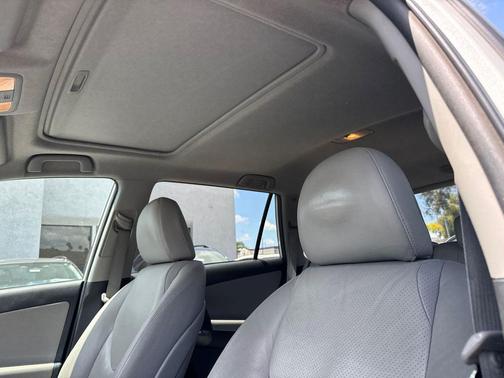 Blizzard Pearl 2011 Toyota RAV4 Limited