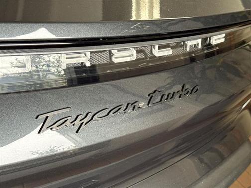 2020 Porsche Taycan Turbo