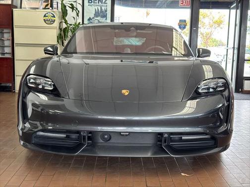 2020 Porsche Taycan Turbo
