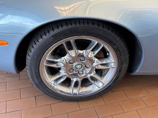 Zircon Metallic 2002 Jaguar XK8