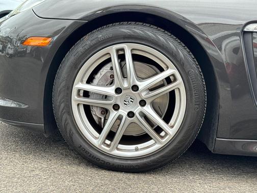 2012 Porsche Panamera 4