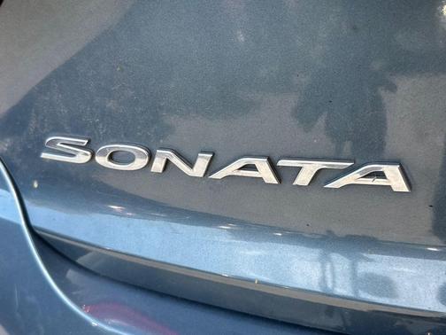 Nouveau Blue 2017 Hyundai SONATA SE