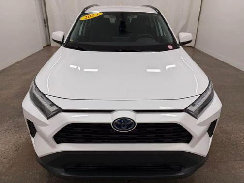 Ice Cap 2024 Toyota RAV4 Hybrid XLE