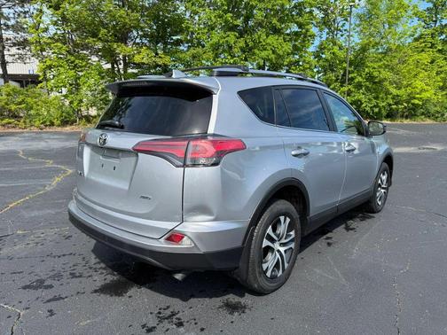 Silver Sky Metallic 2018 Toyota RAV4 LE