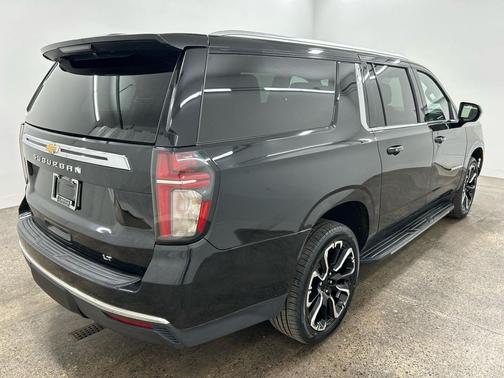 2021 Chevrolet Suburban LT
