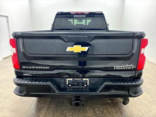 2022 Chevrolet Silverado 2500 High Country
