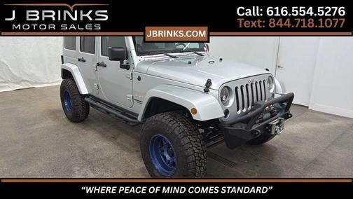 Bright Silver Metallic Clearcoat 2011 Jeep Wrangler Unlimited Sahara