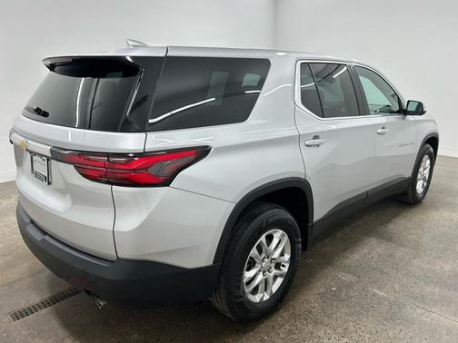 2022 Chevrolet Traverse LS