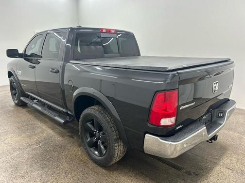 2016 RAM 1500 SLT