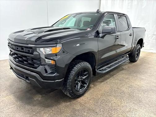 2022 Chevrolet Silverado 1500 Custom Trail Boss