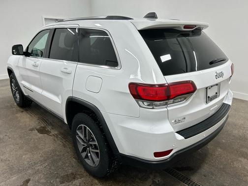 2020 Jeep Grand Cherokee Laredo