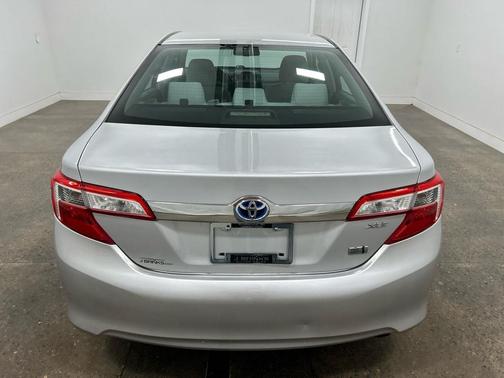 2013 Toyota Camry Hybrid XLE