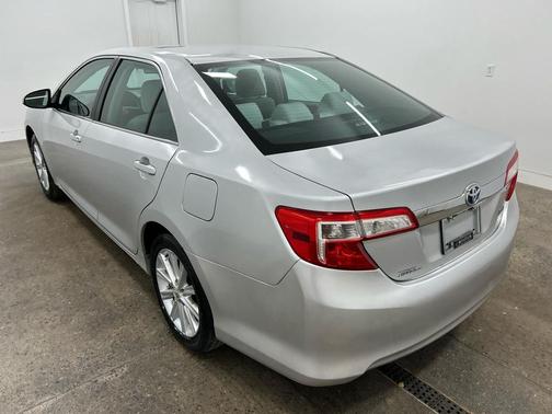 2013 Toyota Camry Hybrid XLE